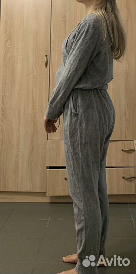 Комбинезон из велюра женский