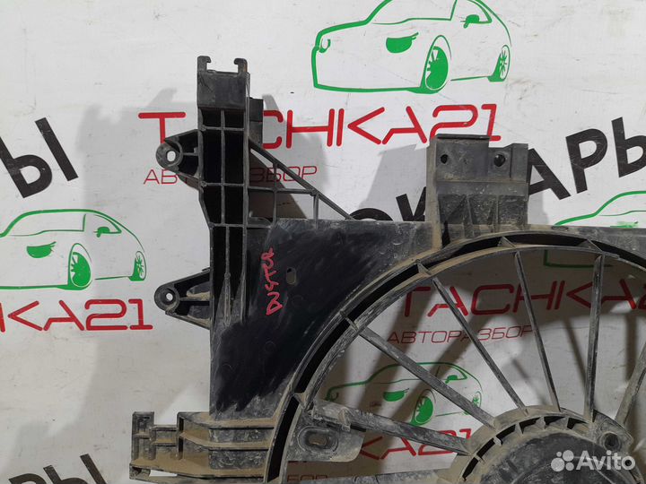 Диффузор радиатора Renault Duster (2010-2020)