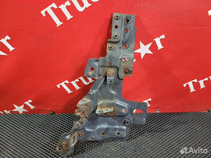 Кронштейн фары правой Volvo FH