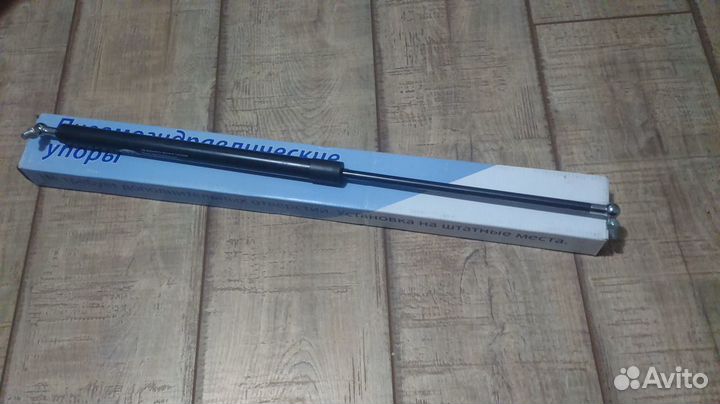 Гидровлический амортизатор для капота