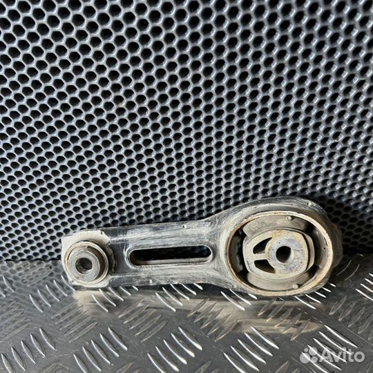 Опора двигателя Mitsubishi Outlander