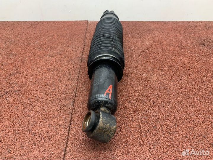 Амортизатор подвески Kia Rio 3 седан 1.4 G4LC 2016