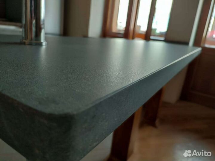 Столешница из искусственного камня