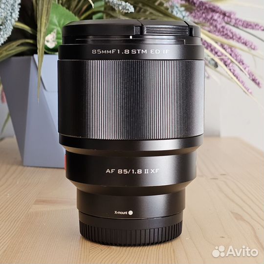 Объектив Viltrox 85mm F1.4 II AF STM Fujifilm X