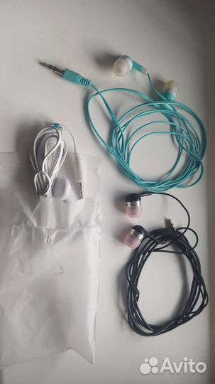 Проводные наушники