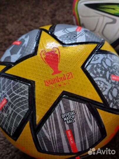 Футбольный мяч adidas. Select