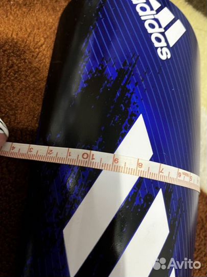 Футбольные щитки adidas