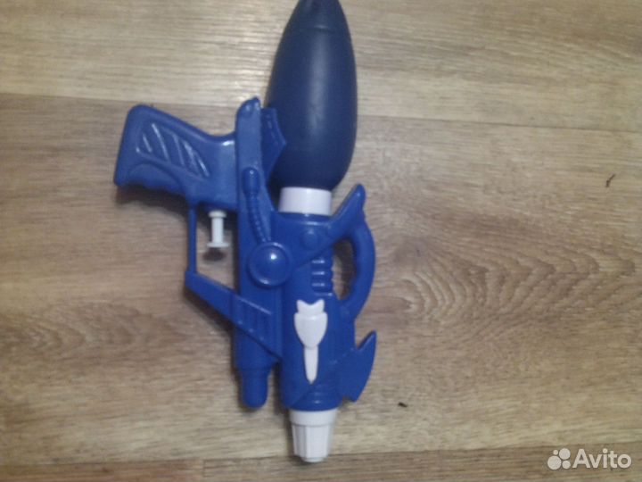 Продам водный пистолет