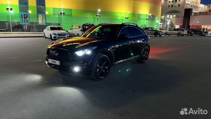 Infiniti QX70 3.7 AT, 2016, 130 000 км