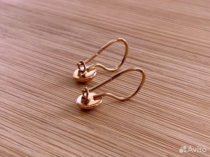Золотые серьги и кольцо