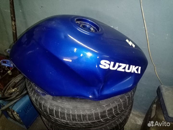 Бак Suzuki rf