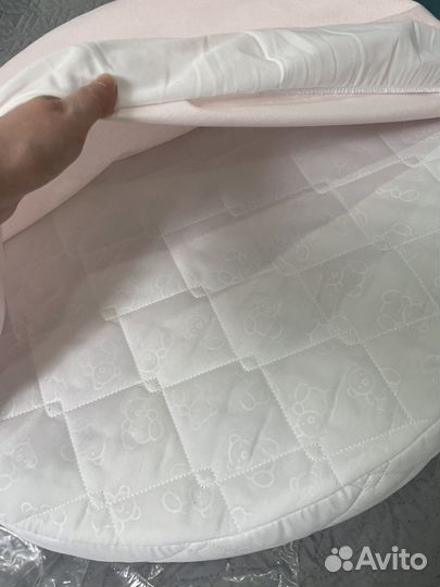 Круглый матрас в кроватку для новорожденного