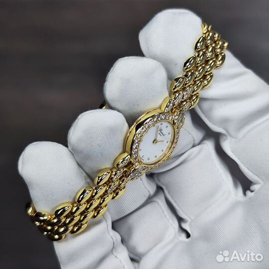 Золотые часы Chopard LUC с бриллиантами