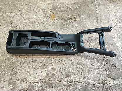 Подлокотник шкода йети. Консоль skoda felicia. Центральная консоль шкода. Консоль шкода а5. Центральная консоль skoda octavia tour.