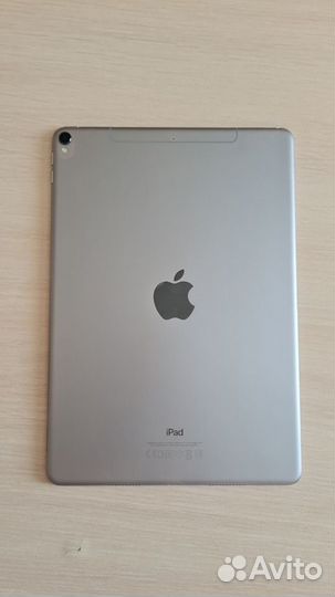 iPad Pro 10.5 (256gb Wi-Fi + Cellular)