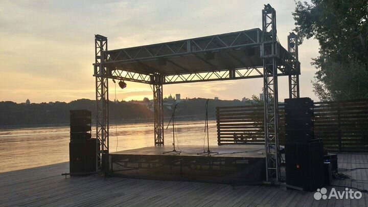 Сцена в аренду