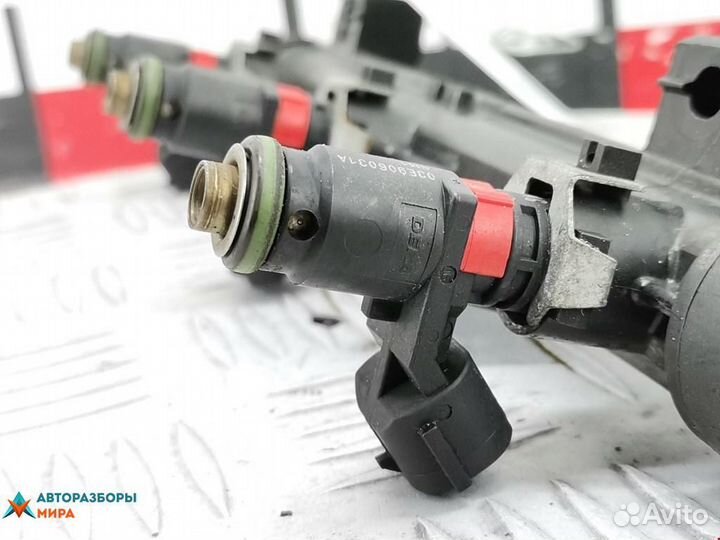 Форсунка Volkswagen Polo 4 рест. 2006 03E906031C