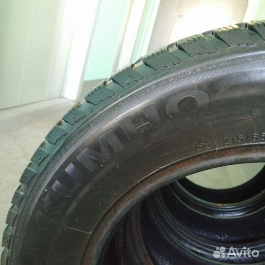 Kumho I'Zen KW22 215/65 R16 98T