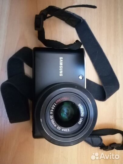 Фотоаппарат Samsung NX100 объектив 20-50+sef15a Bl