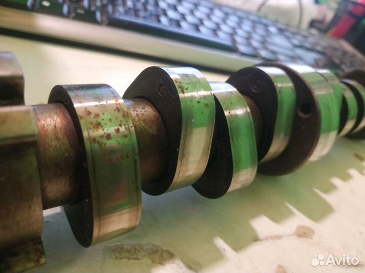 Распредвал Chevrolet Equinox / Pontiac Torrent 07