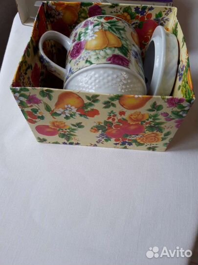 Керамическая кружка с крышкой