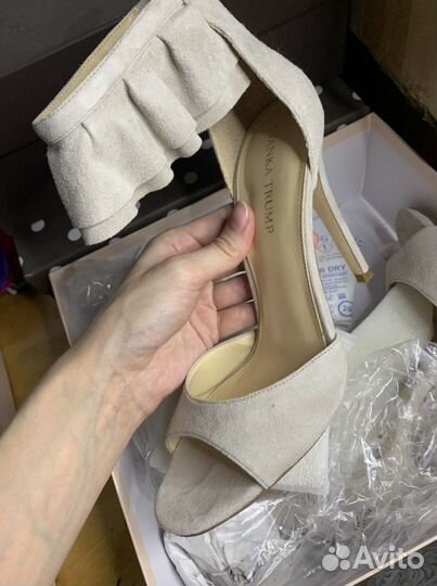 Босоножки ivanka tramp 38р