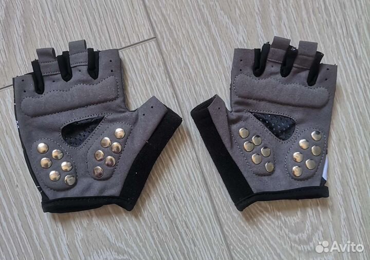 Велосипедные перчатки