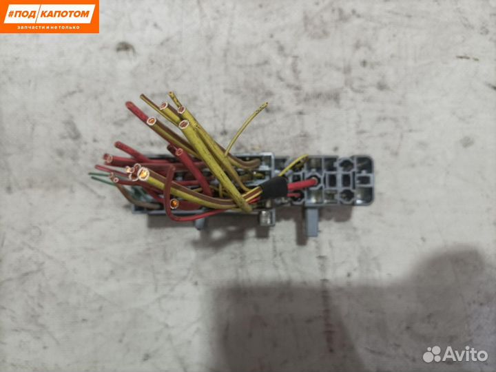 Блок предохранителей Renault Megane 2 8200418790