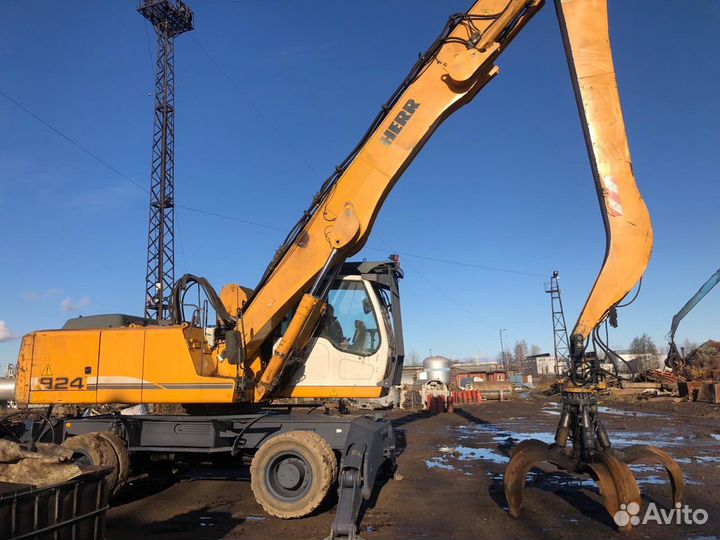Колёсный экскаватор Liebherr A 924 Litronic, 2010