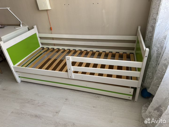 Детская кровать с матрасом