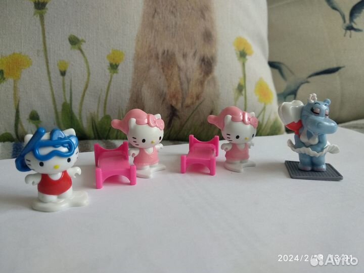 Игрушки из киндера разные единички