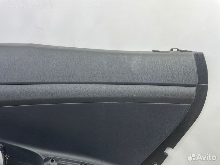 Обшивка двери задняя правая Hyundai Tucson 3 TL