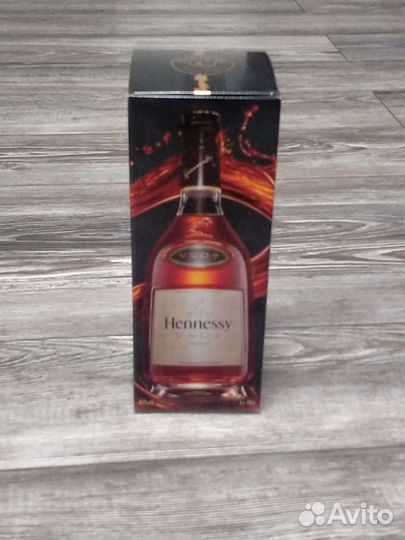 Пустая коробка Hennessy vsop