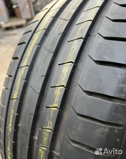 Pirelli P Zero PZ4 255/40 R21