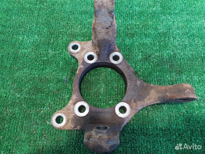 Кулак передний правый Toyota RAV4 A30 2007