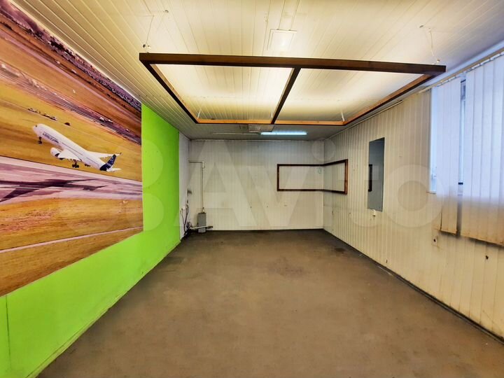 Склад с офисами, 200 м²