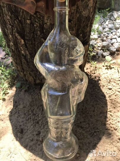 Бутылка фигурная Гуцул с кувшином