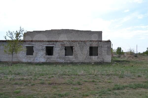 Свободного назначения, 894.7 м², с землей 4852 м2