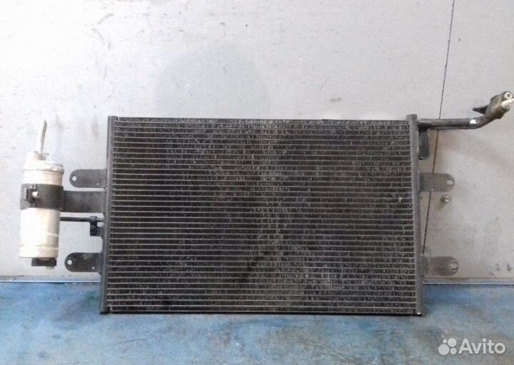Радиатор кондиционера Audi Tt 8N