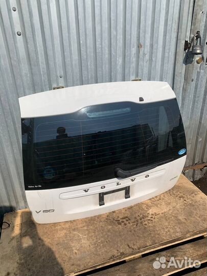 Крышка багажника Вольво V50 Volvo v50