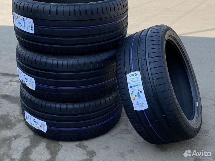 Nokian Tyres Hakka Black 2 SUV 295/40 R21 111Y