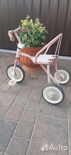 Детский трехколесный велосипед