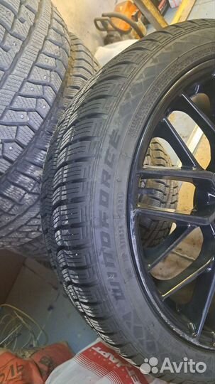 Windforce Snowblazer UHP 215/45 R18