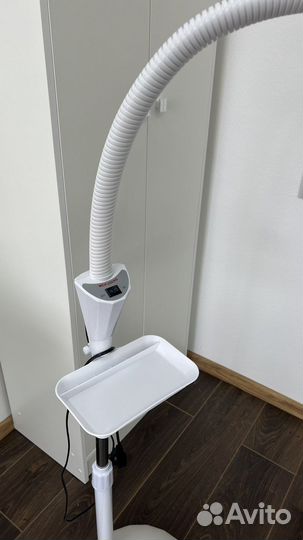 Лампа лупа для косметолога