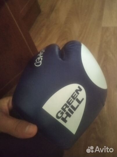 Боксерские перчатки