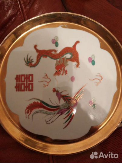 Редкий винтажный сервиз.Китай.С красным драконом