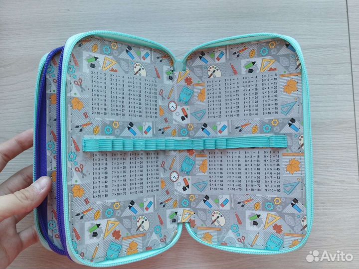 Пенал школьный