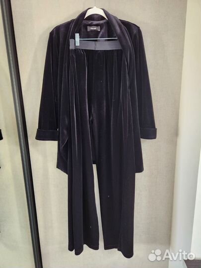 Брючный костюм