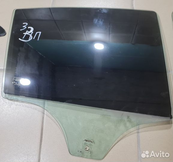 Стекло Opel Corsa D 2006-2010