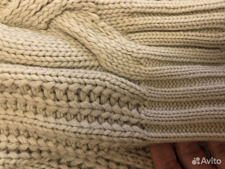 Свитер женский